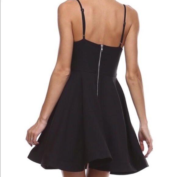 1️⃣✅Tea & Cup Structured black dress - Picture 2 of 4